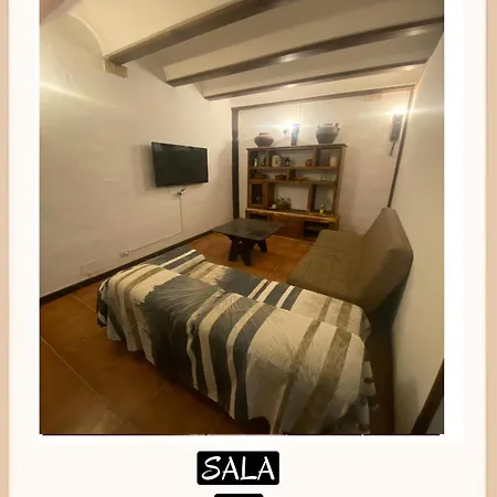 Casa Almadenejos * Коральео